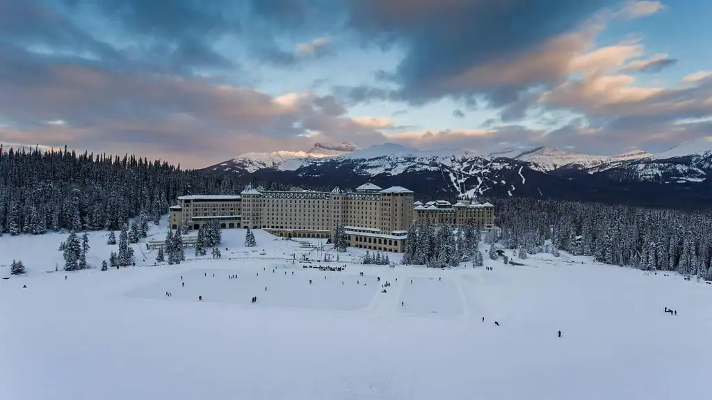 Lake Louise, Yoho National Park And Moraine Lake Tour | From Calgary