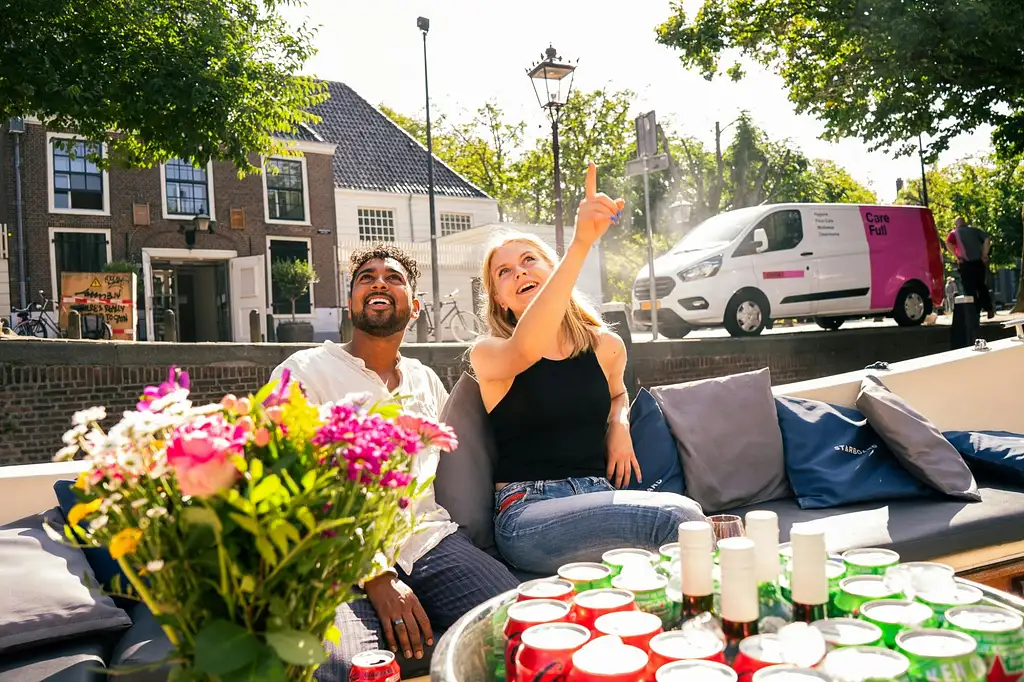Amsterdam's Highlights and Local Insights Canal Cruise