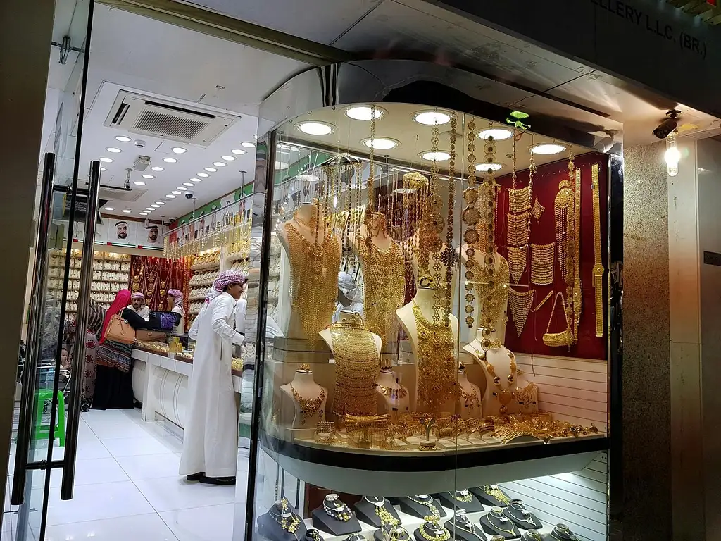Dubai Street Food Evening Tour