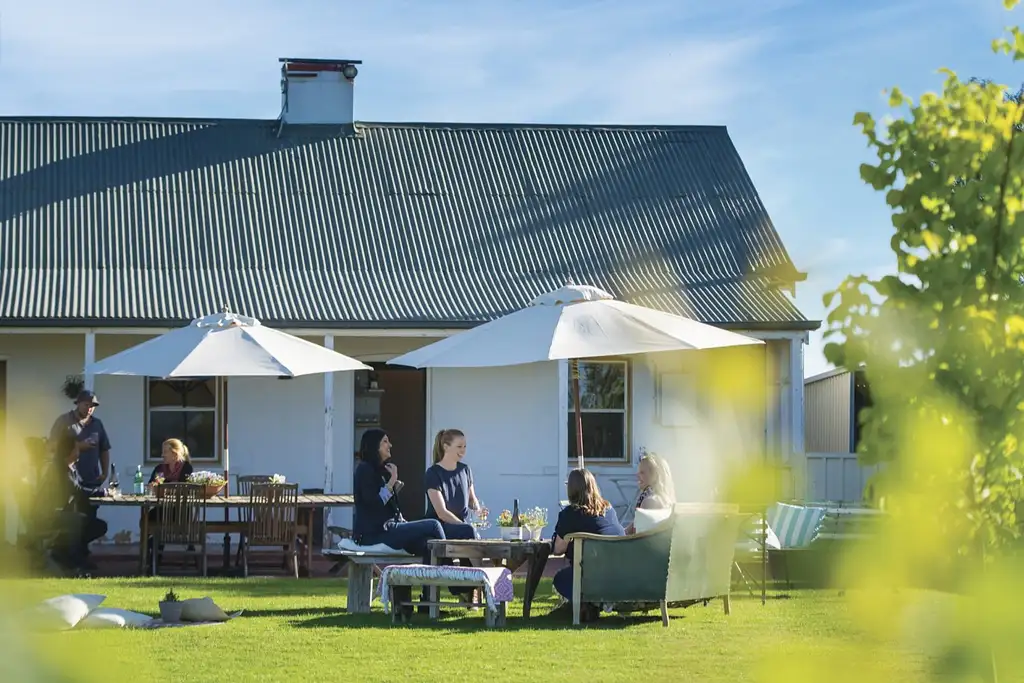 Uncork Barossa Small Group Wine Tour
