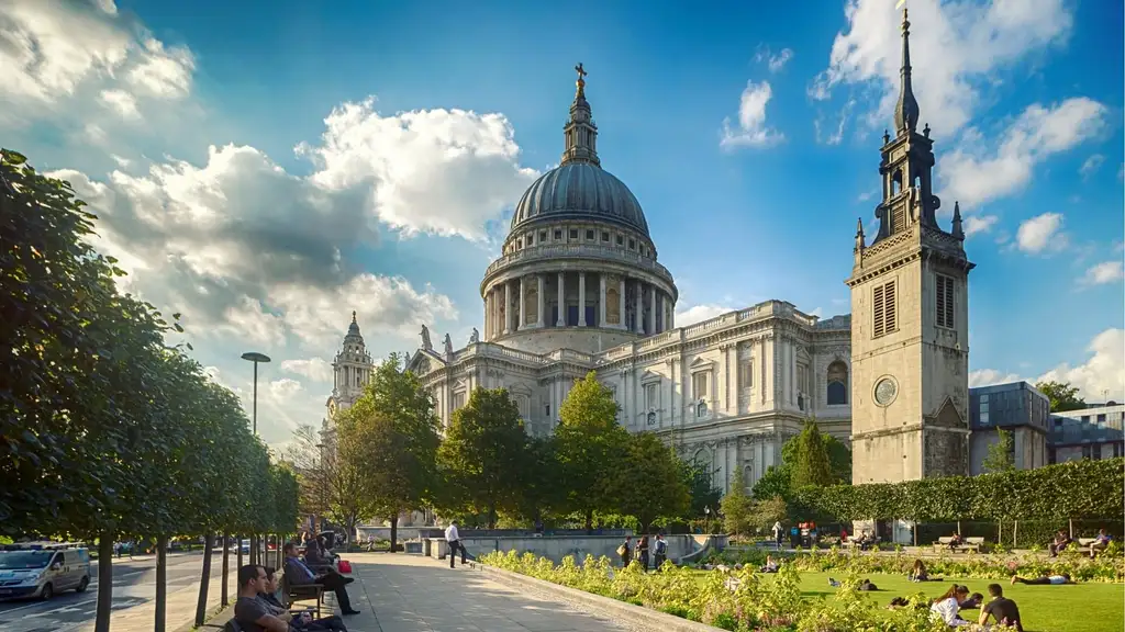 London in One Day with River Cruise & London Eye