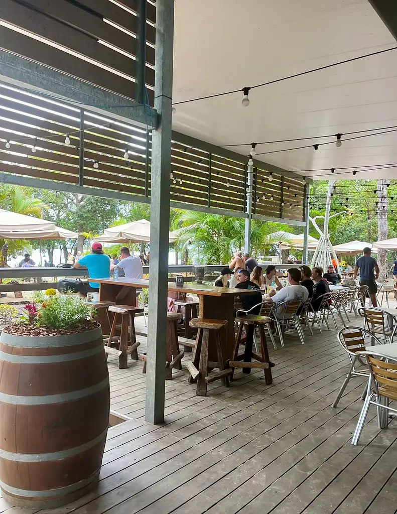 Tour to Tipplers on South Stradbroke Island from Gold Coast