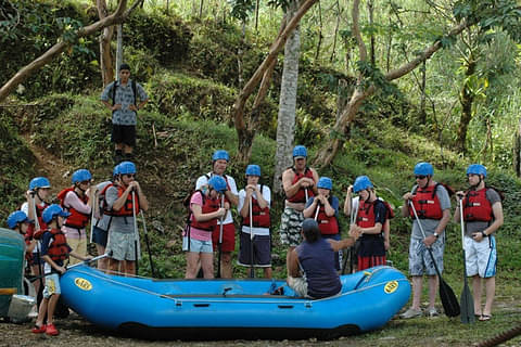 safety-briefing-rafting