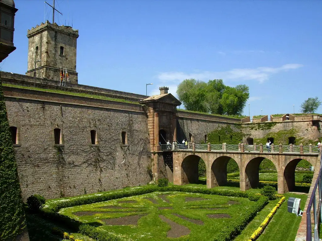 Montjuïc Cable Car Tickets | Self-guided Audio Tour