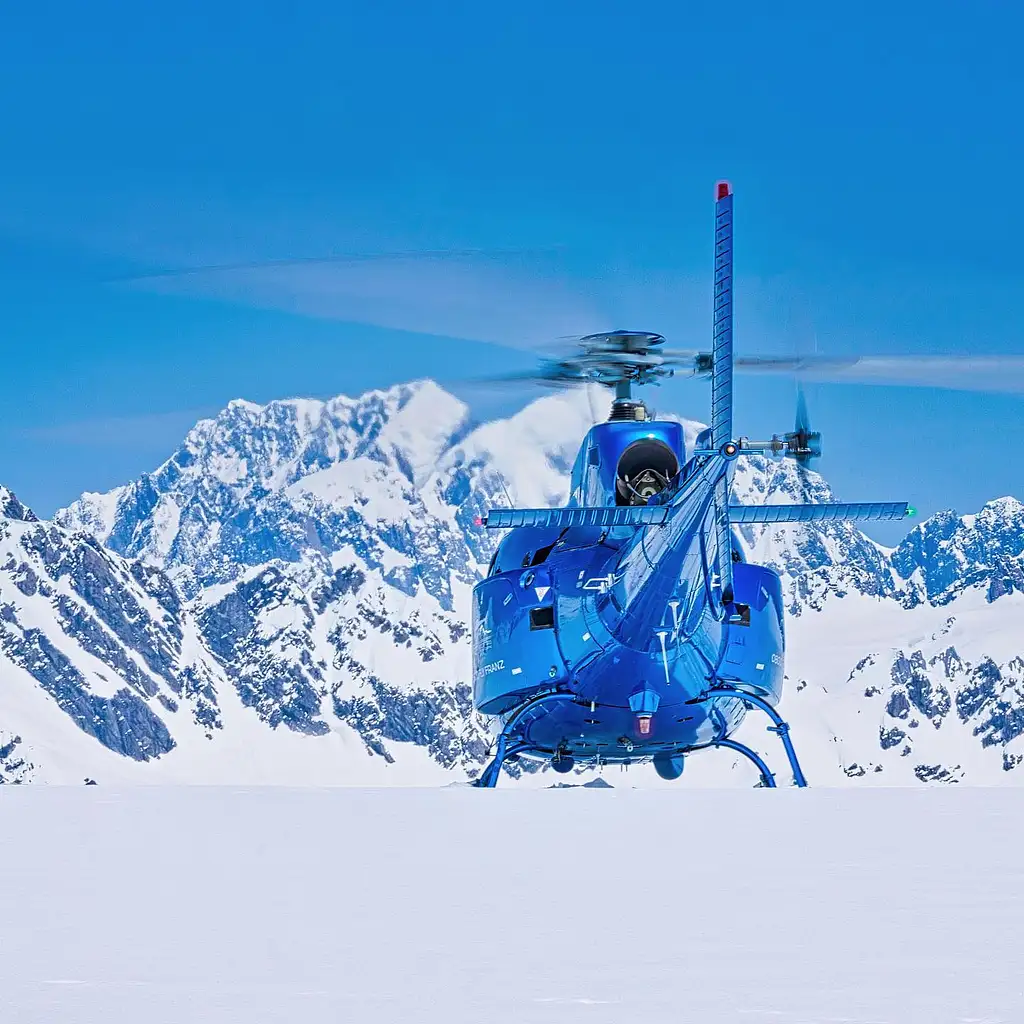 35-minute Pilot's Choice Helicopter Flight with Snow Landing