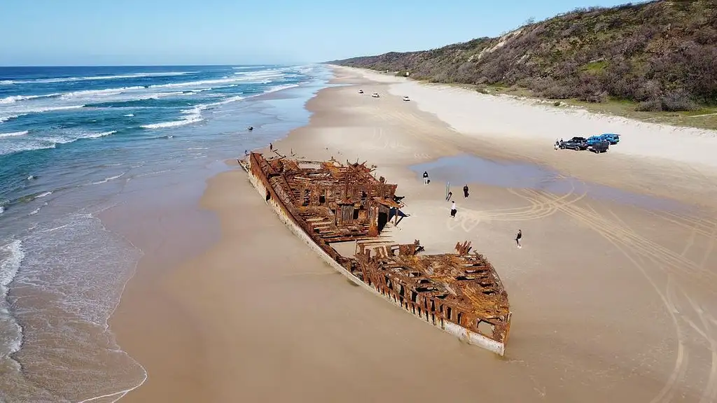 Dingos 2 Day K'gari (Fraser Island) 4WD Tag-Along Adventure