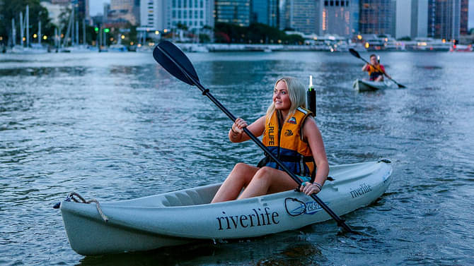 Brisbane City Twilight Kayak Adventure with Wine & Grazing Board