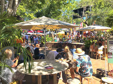 Eumundi Markets Tour Deluxe with VIP Access and Gourmet Lunch (Premium Private Tour)
