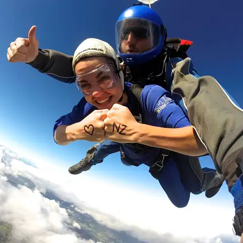 skydive-auckland-adventure.jpeg