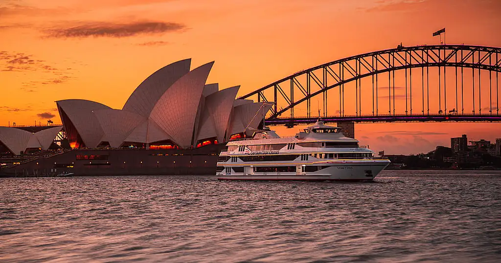Sydney Harbour Sunset Cocktail Cruise - 5pm King St Wharf Departure