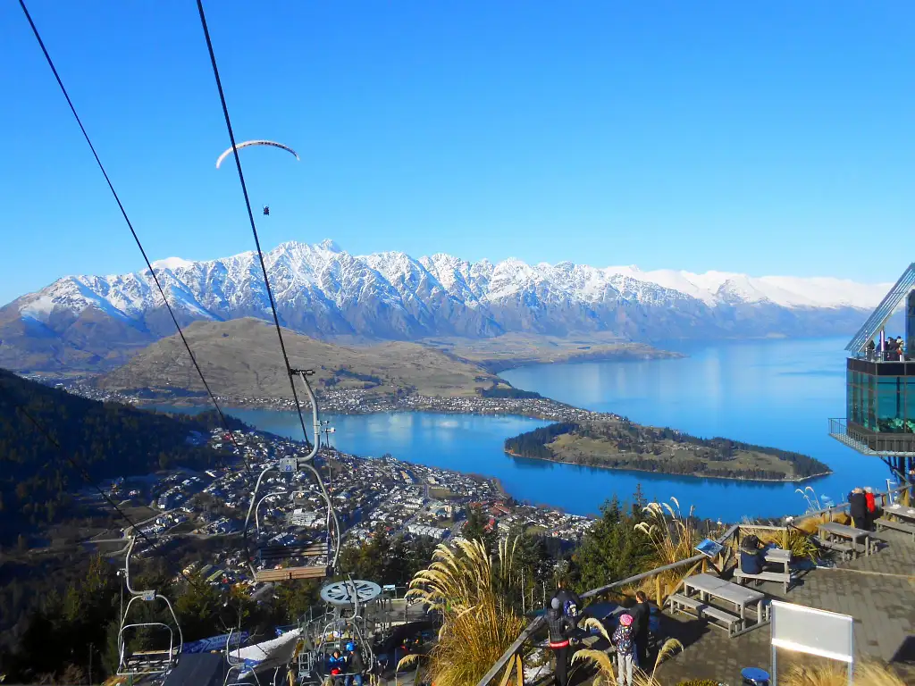 'Queen Bee' Bus Pass | Queenstown to Auckland| Kiwi Experience