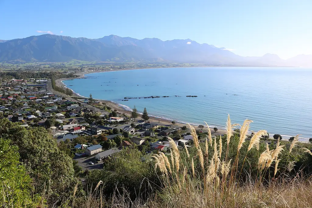 'Kiwi Roamer' Bus Pass | North & South Islands | Kiwi Experience