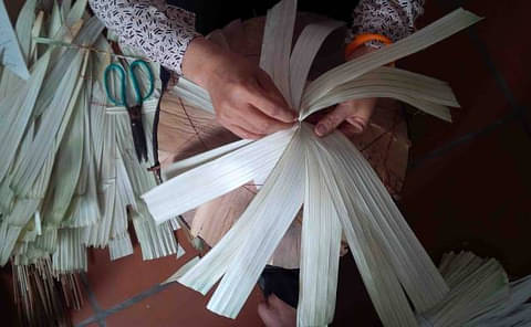 Conical Hat Workshop (Non La)