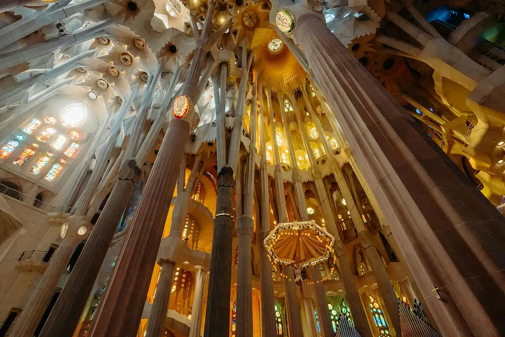 Sagrada Familia Skip-the-line Ticket And Guided Tour | Small-group Tour
