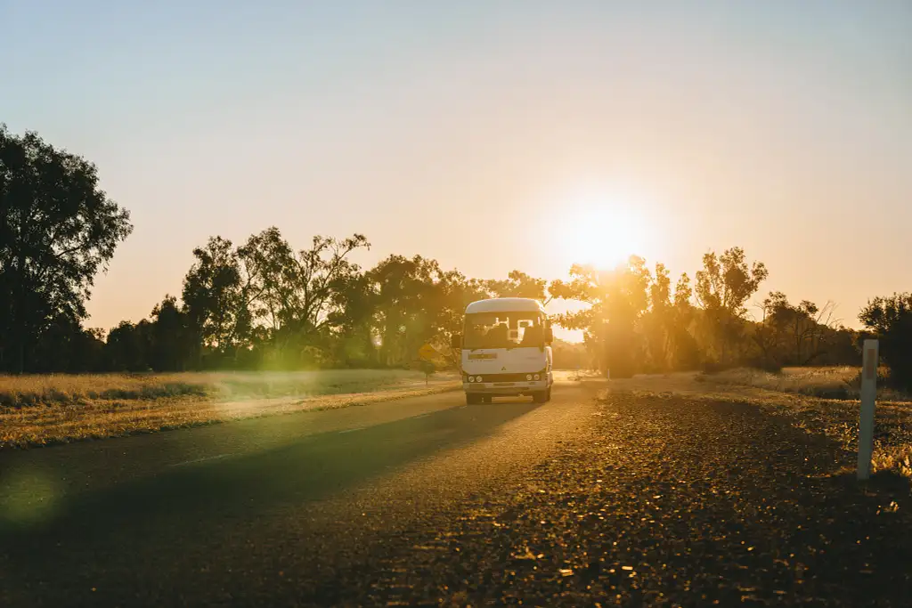 Uluru Coach Transfer | Alice Springs to Ayers Rock Resort