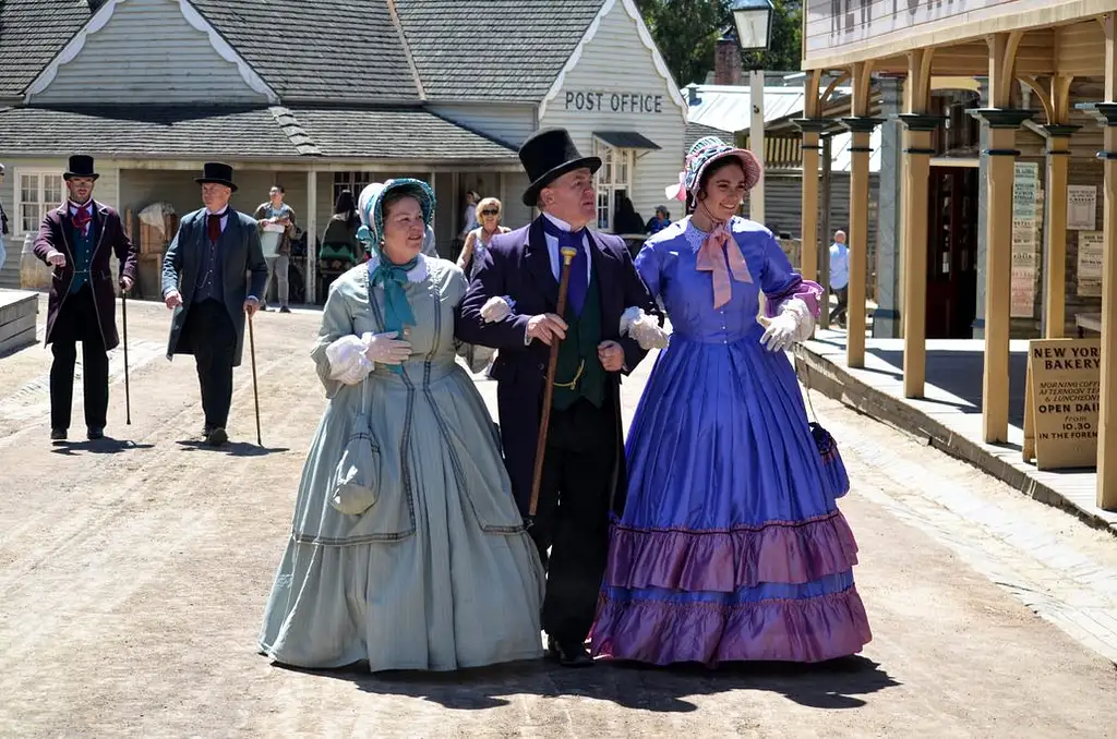 Melbourne Bus Tour: Sovereign Hill, Botanical Gardens PLUS Melbourne Skydeck Entry