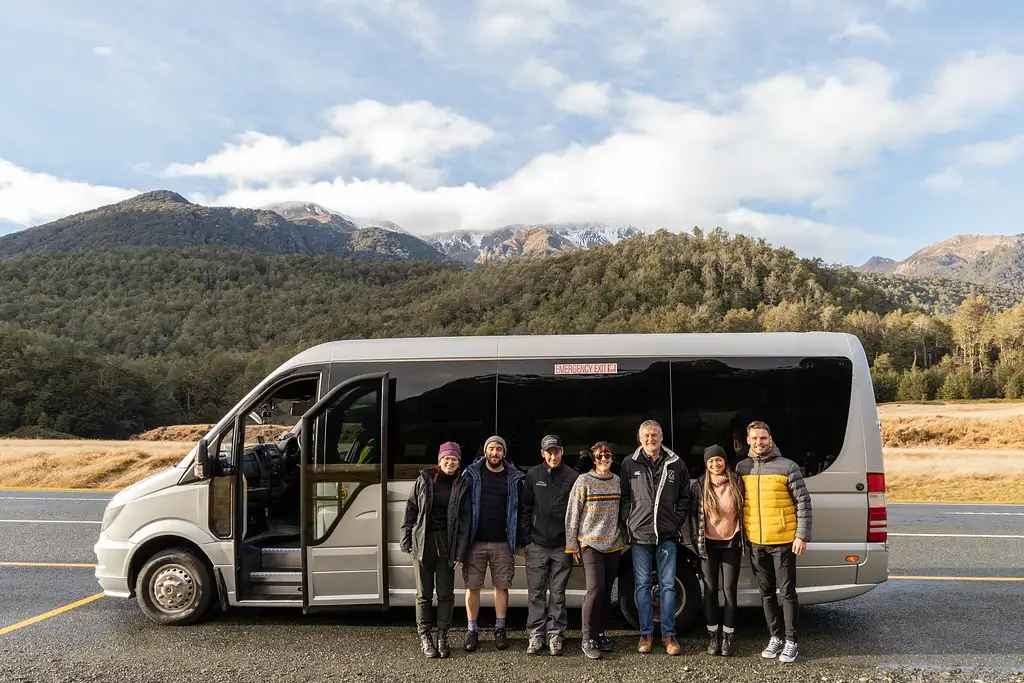Milford Sound Scenic Tour, Cruise & Flight from Queenstown
