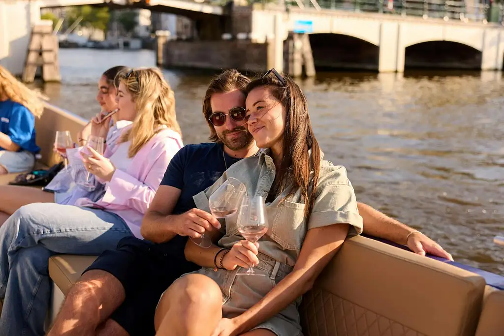 Amsterdam's Highlights and Local Insights Canal Cruise