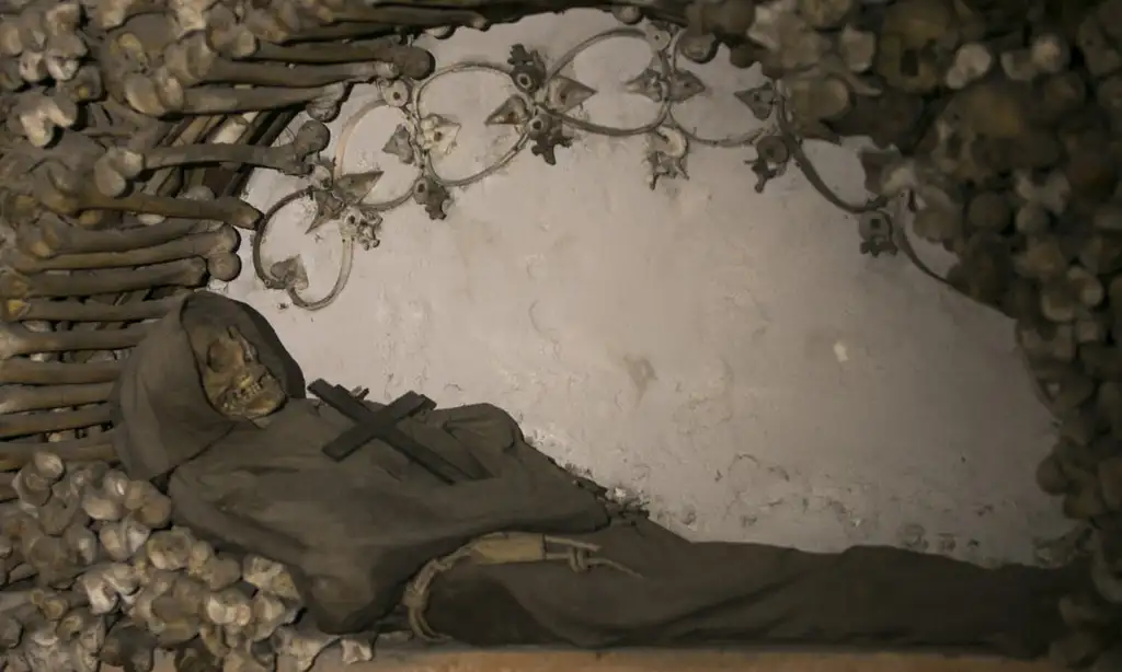 Crypts and Catacombs of Rome Skip-The-Line Tour - 09:30 AM
