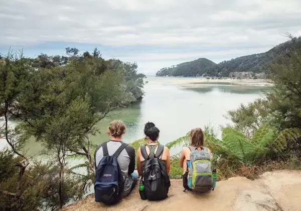 'Southern Round-up' Bus Pass | NZ South Island | Kiwi Experience