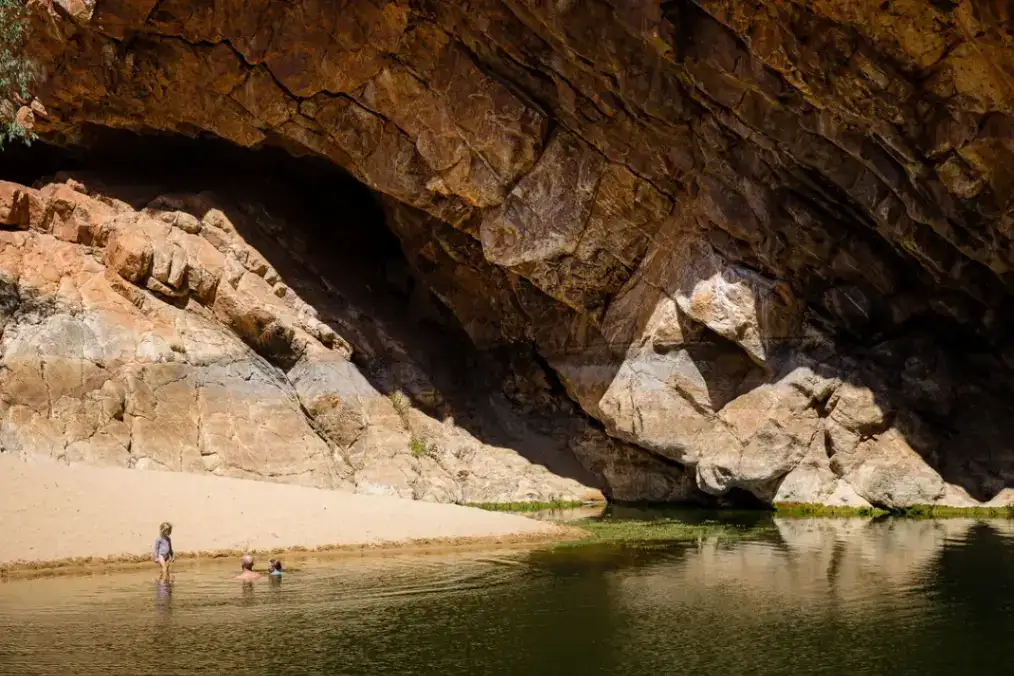 West MacDonnell Ranges (Tjoritja) Tour | From Alice Springs (BDTNT20DAY)