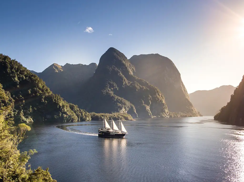 Doubtful Sound Overnight Cruise