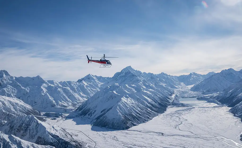 Mountain High: Mount Cook/Aoraki Scenic Helicopter Ride With Alpine Landing
