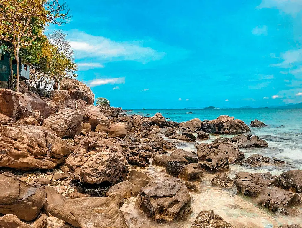 Khai Island Private Boat Tour | From Phuket