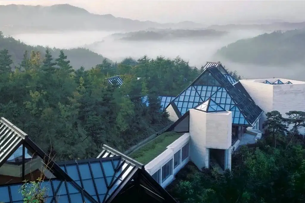 Shiga Day Trip with Miho Museum, Lake Biwa and Waterbird Shrine | Full Day Tour