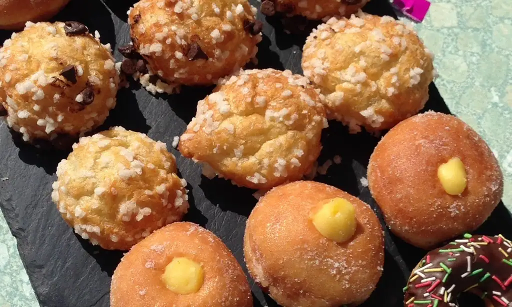 Paris: Guided Bike Tour With Food Tasting