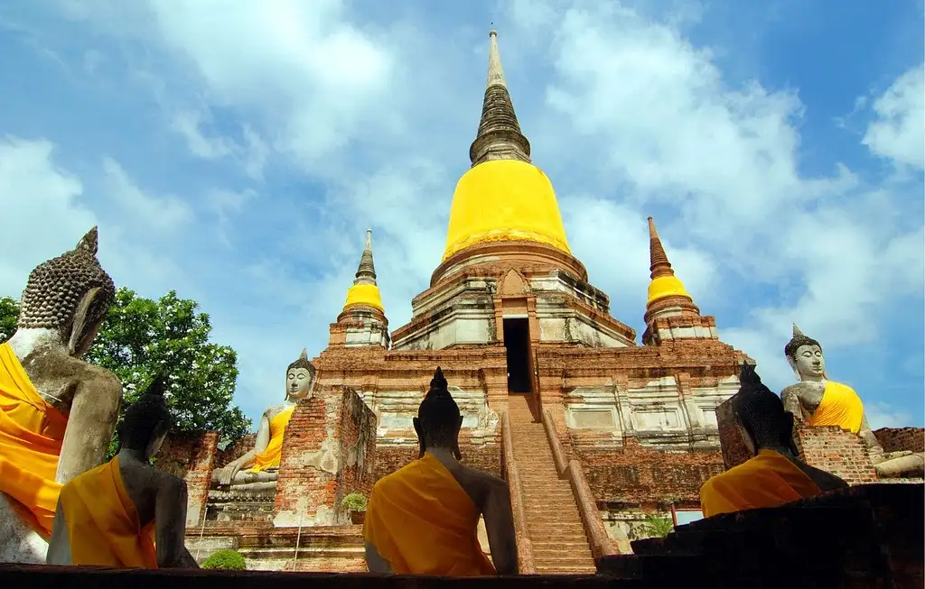 Full-Day Ayutthaya and Lopburi Guided Tour from Bangkok