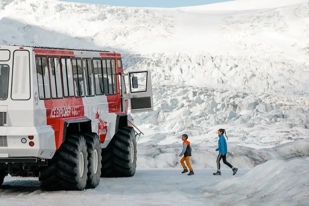 Columbia Icefield Full-day Adventure Tour | From Calgary