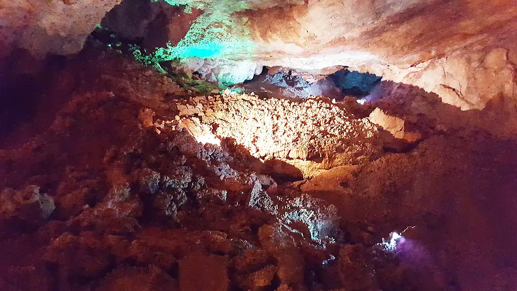 Grand Canyon Caverns/Route 66 Museum & Lunch Tour