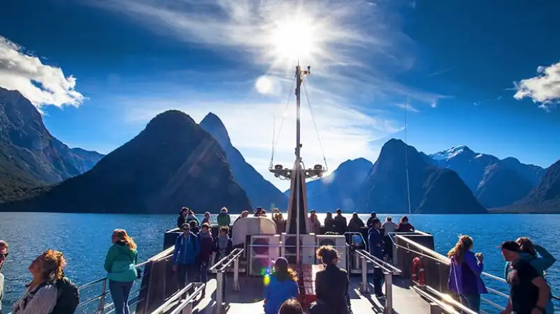 South Island Burt Bus Pass - 3 Days