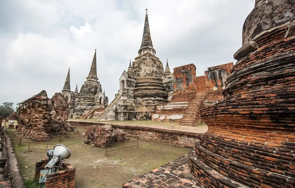 Full-Day Ayutthaya and Lopburi Guided Tour from Bangkok