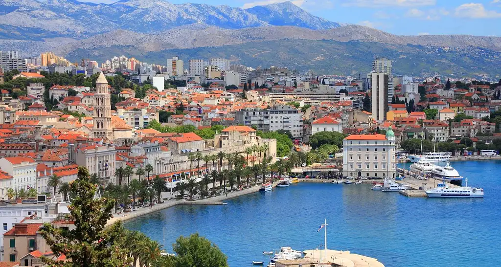 14 Days The Dalmatian Coast: Croatia, Corfu & Medieval Cities | G Adventures 18-35's