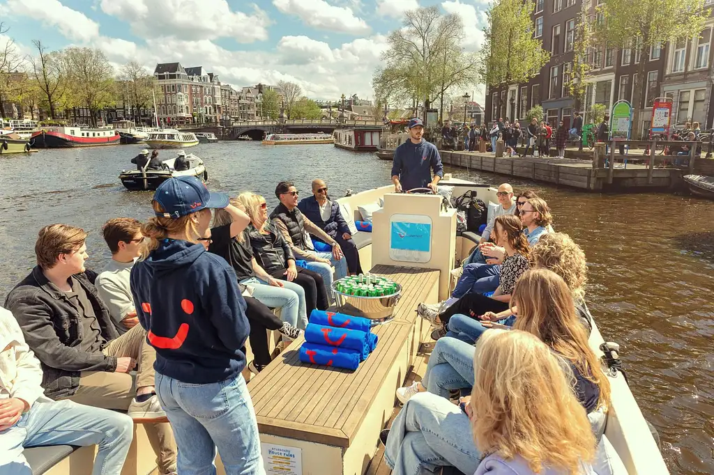 Amsterdam's Highlights and Local Insights Canal Cruise