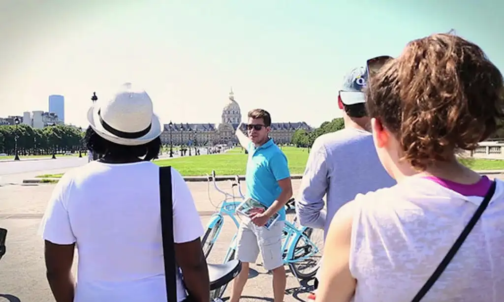 Best Of Paris Guided Bike Tour