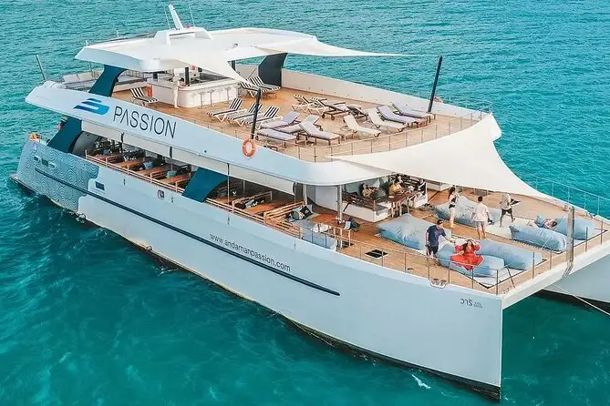 Phi Phi & Maiton Island by Catamaran | Small Group Tour