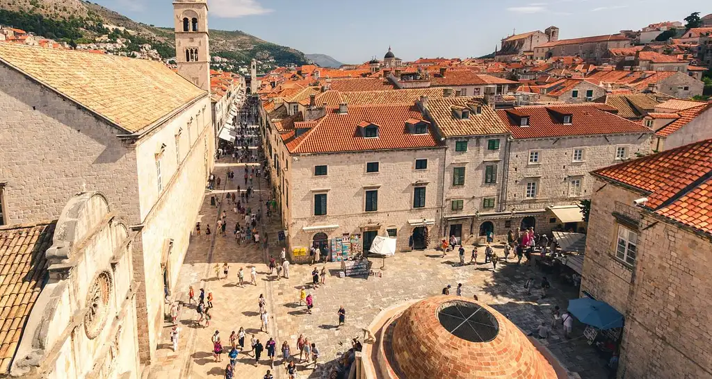 12 Days Southern Europe: Croatia, Montenegro & Ancient Greece | G Adventures 18-35's