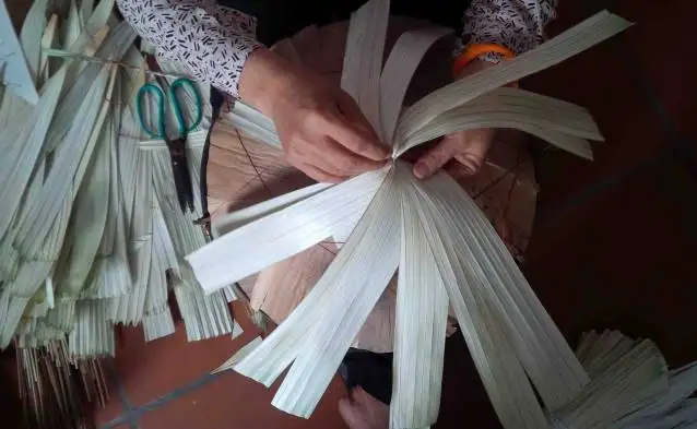 Conical Hat Workshop (Non La)