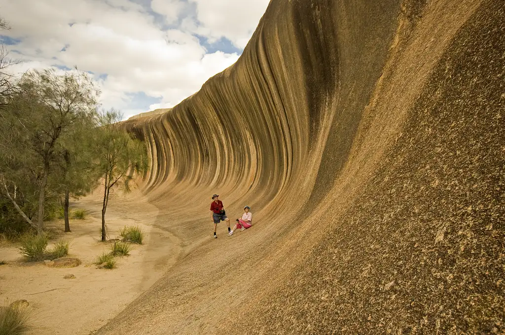 Full Day Wave Rock and Outback Tour from Perth | Lunch Included