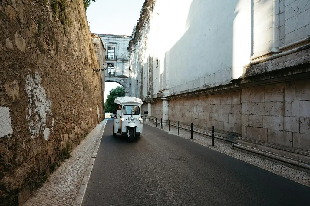 3-hour Best Of Lisbon Tuk Tuk Tour