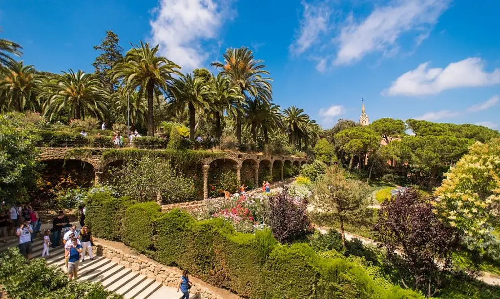 Park Güell Skip-The-Line Ticket And Guided Tour