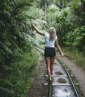 'Kiwi Roamer' Bus Pass | North & South Islands | Kiwi Experience