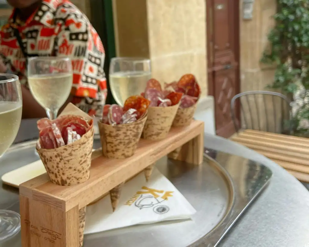 Gourmet and Vineyards Tour in Bordeaux | Small Group Tour
