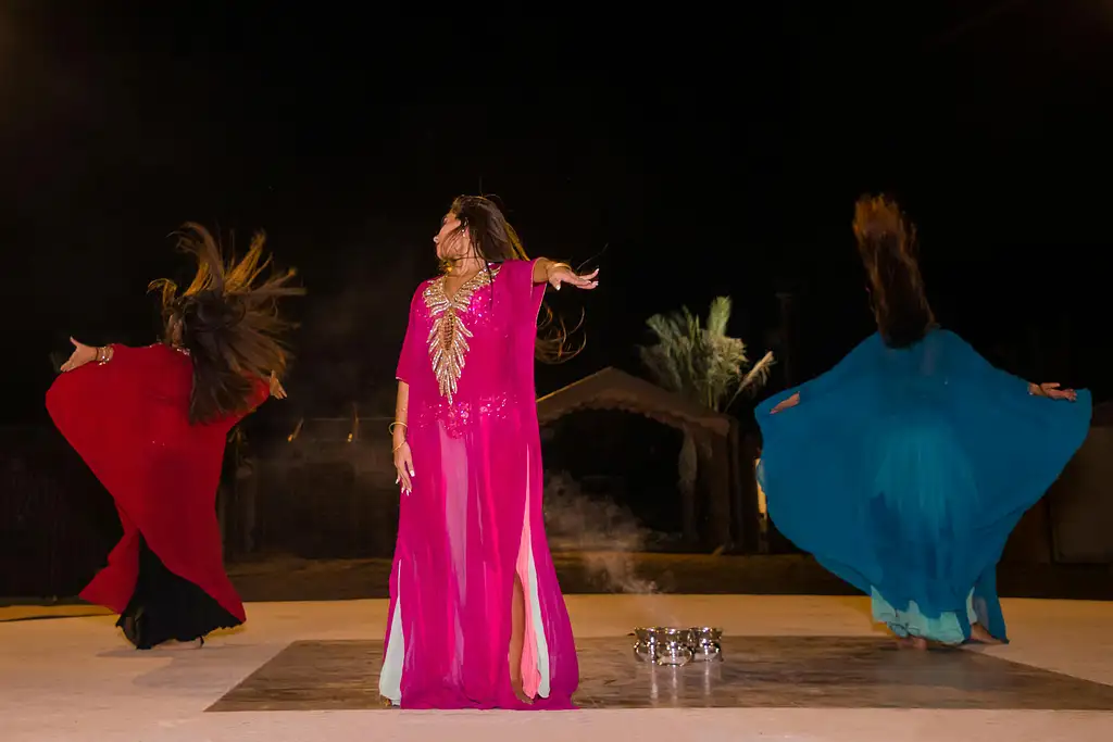 Abu Dhabi desert safari with BBQ, camel ride and sandboarding