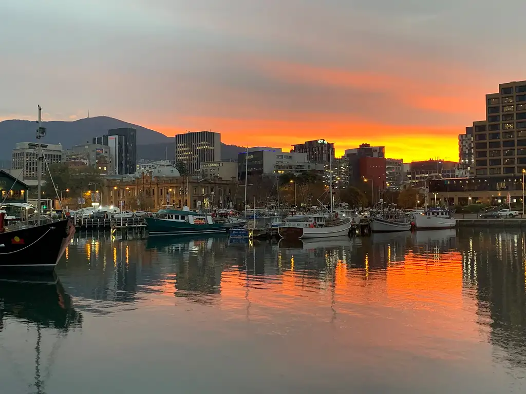 6 Day Tasmania Unveiled: Discovering Icons and Hidden Gems