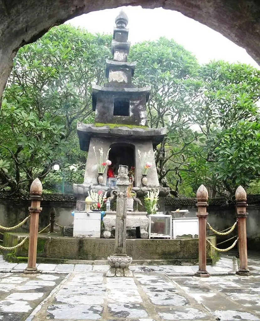 Full-day Yen Tu Mountain Tour | From Hanoi