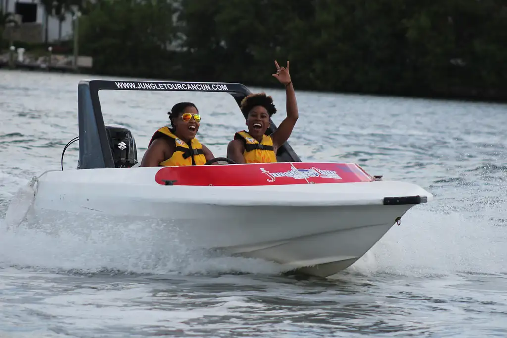 Cancun Speed Boat & Snorkelling Tour